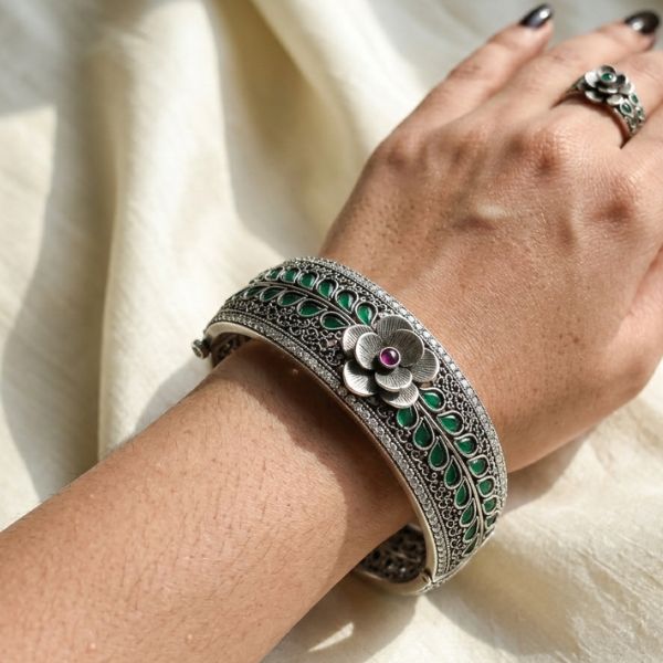 Green Leaf Floral Bangles